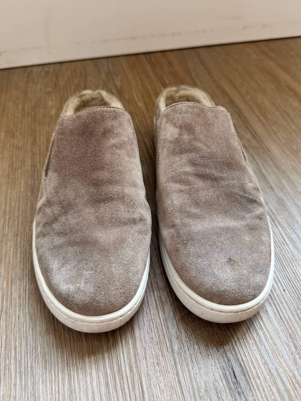 Vince Verrell Suede Shearling Lined Slip On Sneakers Taupe Women’s US 6 EU 36 - Picture 2 of 7